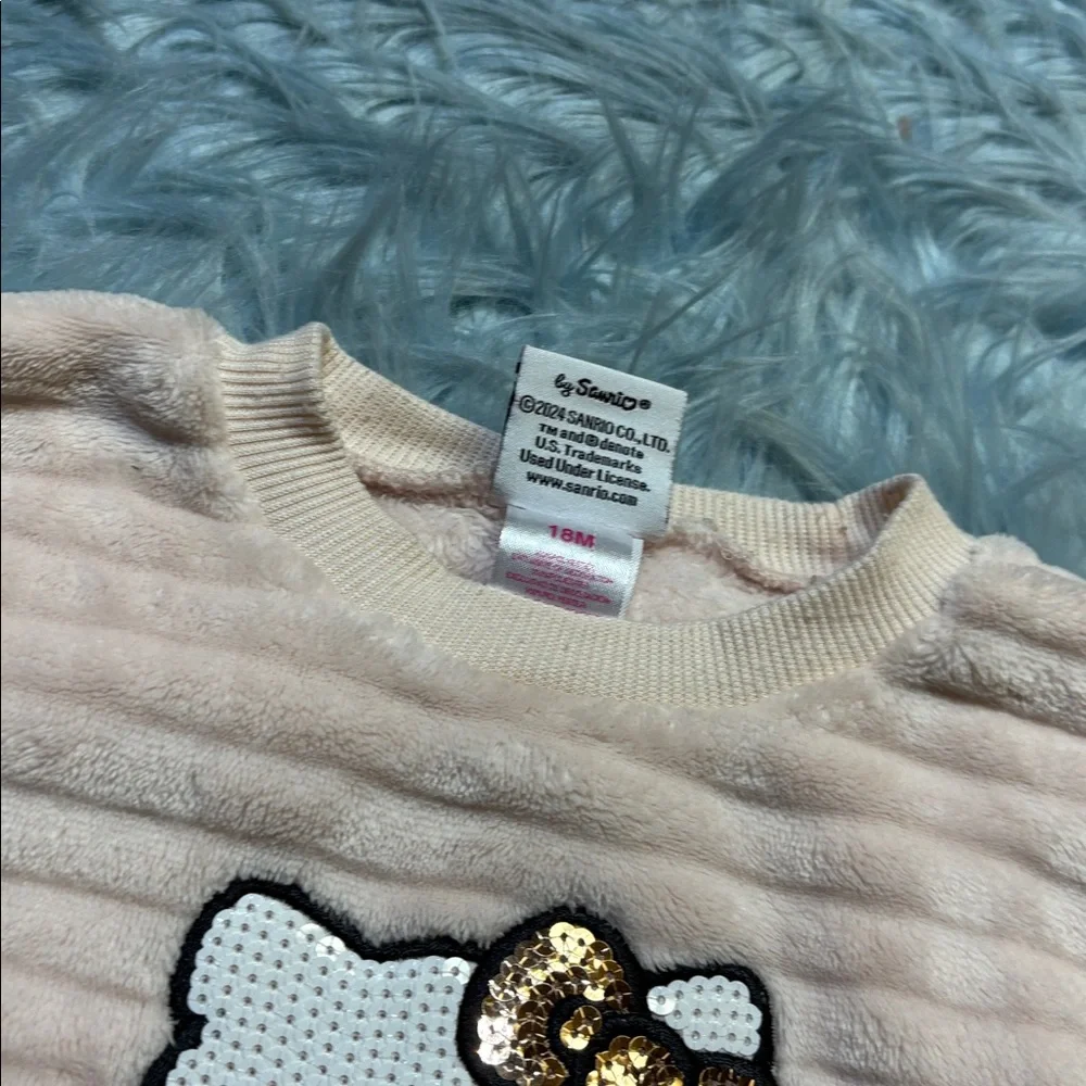 Sanrio Hello Kitty Plush Crewneck in Light Pink with Gold Bow sz 18M